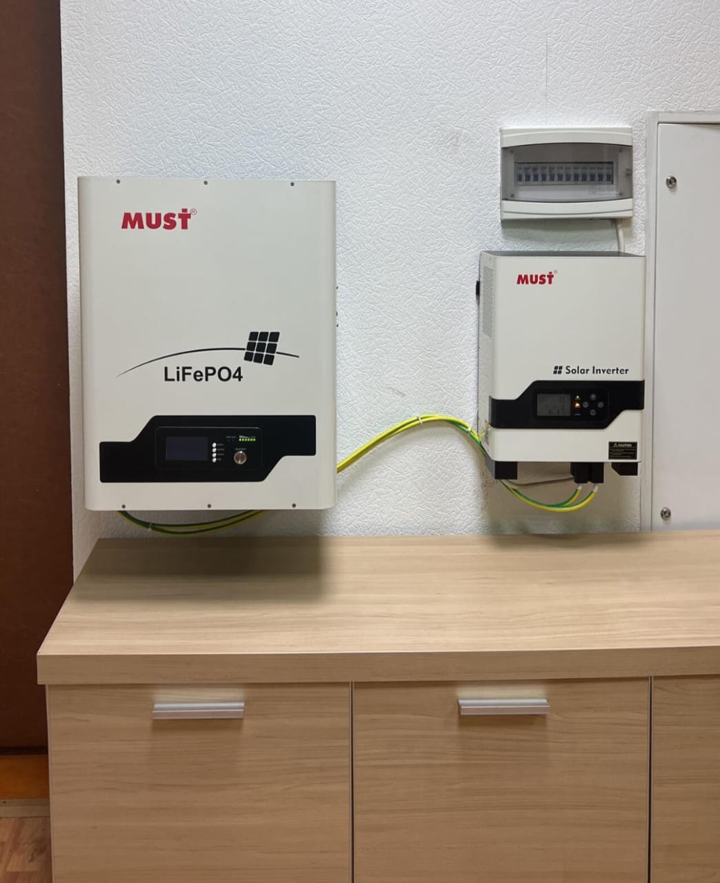 3.5KVA and 5KWH BATTERY